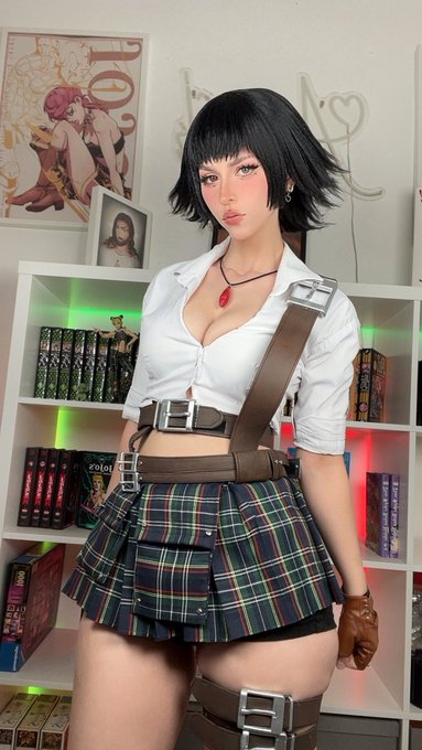 1 pic. Lady cosplay #devilmaycry https://t.co/aoUPpm5OIQ