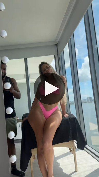 She wanted an at home session https://t.co/7O2lIuoZSJ